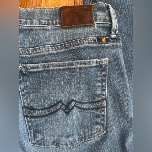 Women’s lucky brand jeans size 4/27.  STORE WIDE PRICE REDUCTION! New items here - Picture 4 of 4